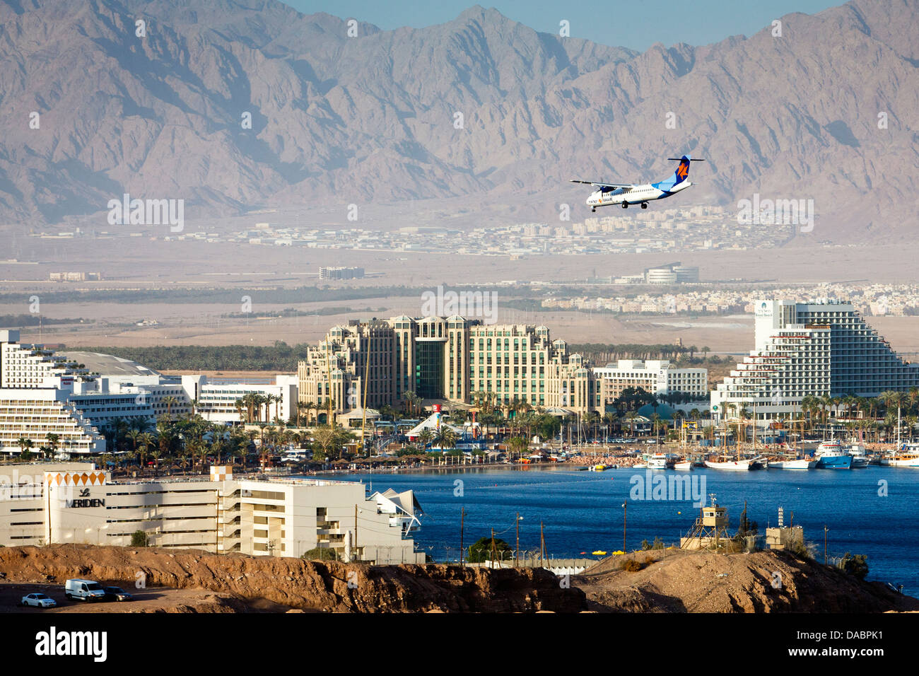 Blick über das Rote Meer, Strand und Hotels in Eilat, Israel, Naher Osten Stockfoto