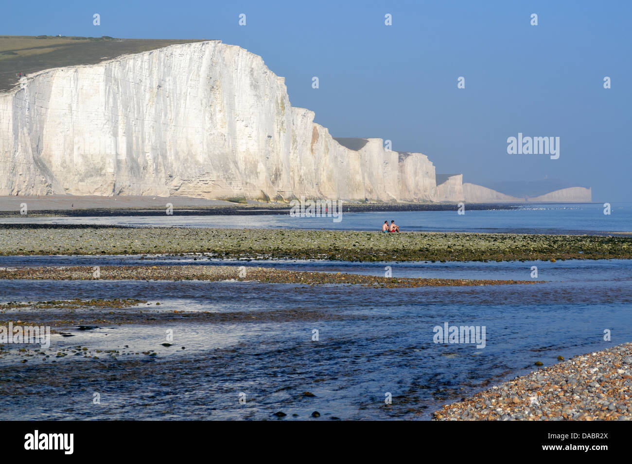 Klippen bei sieben Schwestern Country Park, in der Nähe von Seaford, Sussex, England. Wo Cuckmere Fluss ins Meer fließt. Stockfoto