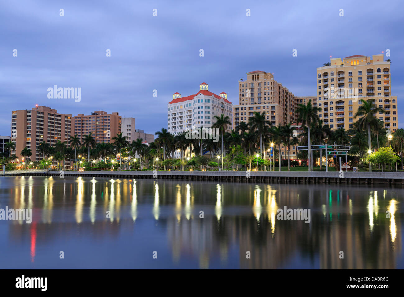 Skyline von West Palm Beach, Florida, Vereinigte Staaten von Amerika, Nordamerika Stockfoto