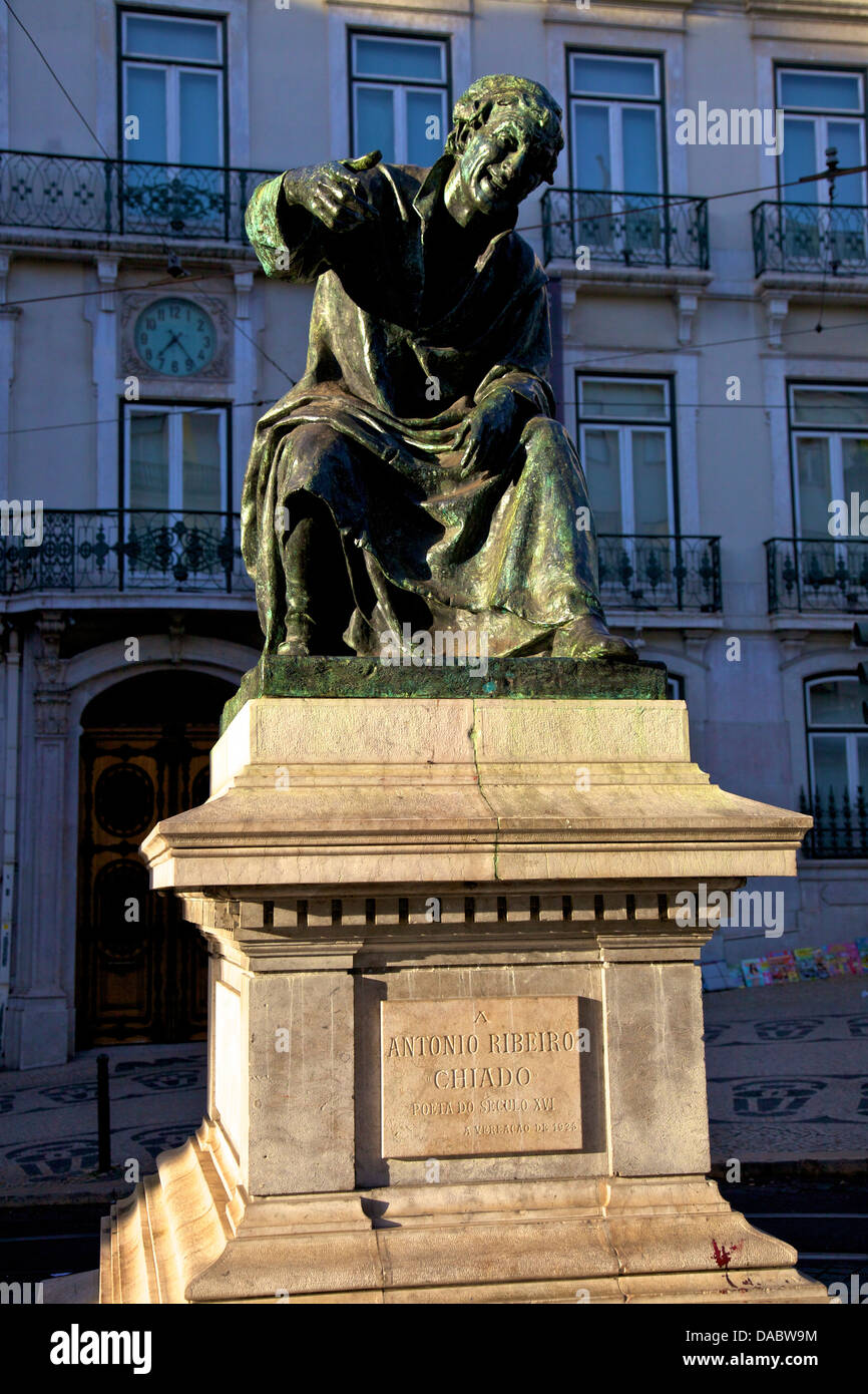 Statue von Antonio Ribeiro Chiado, Chiado-Platz, Lissabon, Portugal, Süd-West-Europa Stockfoto