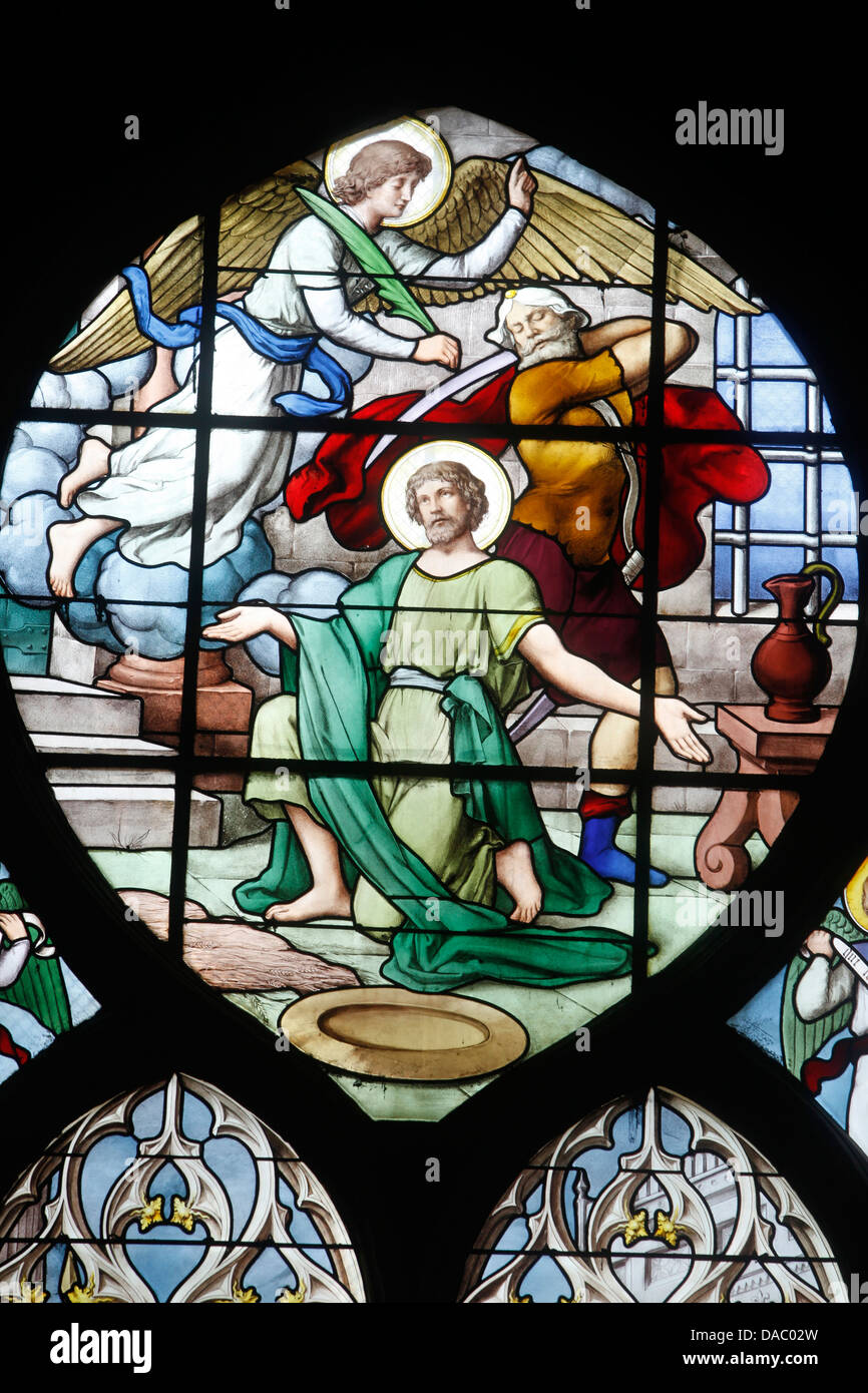 Darstellung des Martyriums des St. Johannes des Täufers in Glasmalerei in St. Severin Kirche, Paris, Frankreich, Europa Stockfoto