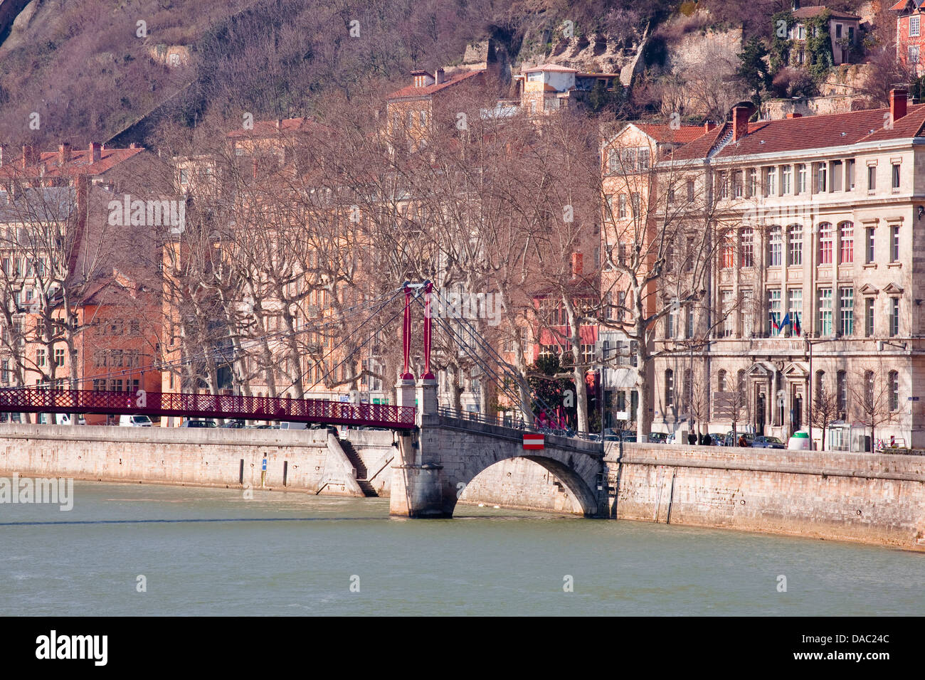 Die Passerelle-Saint-Georges und den Fluss Saone, Lyon, Rhone-Alpes, Frankreich, Europa. Stockfoto