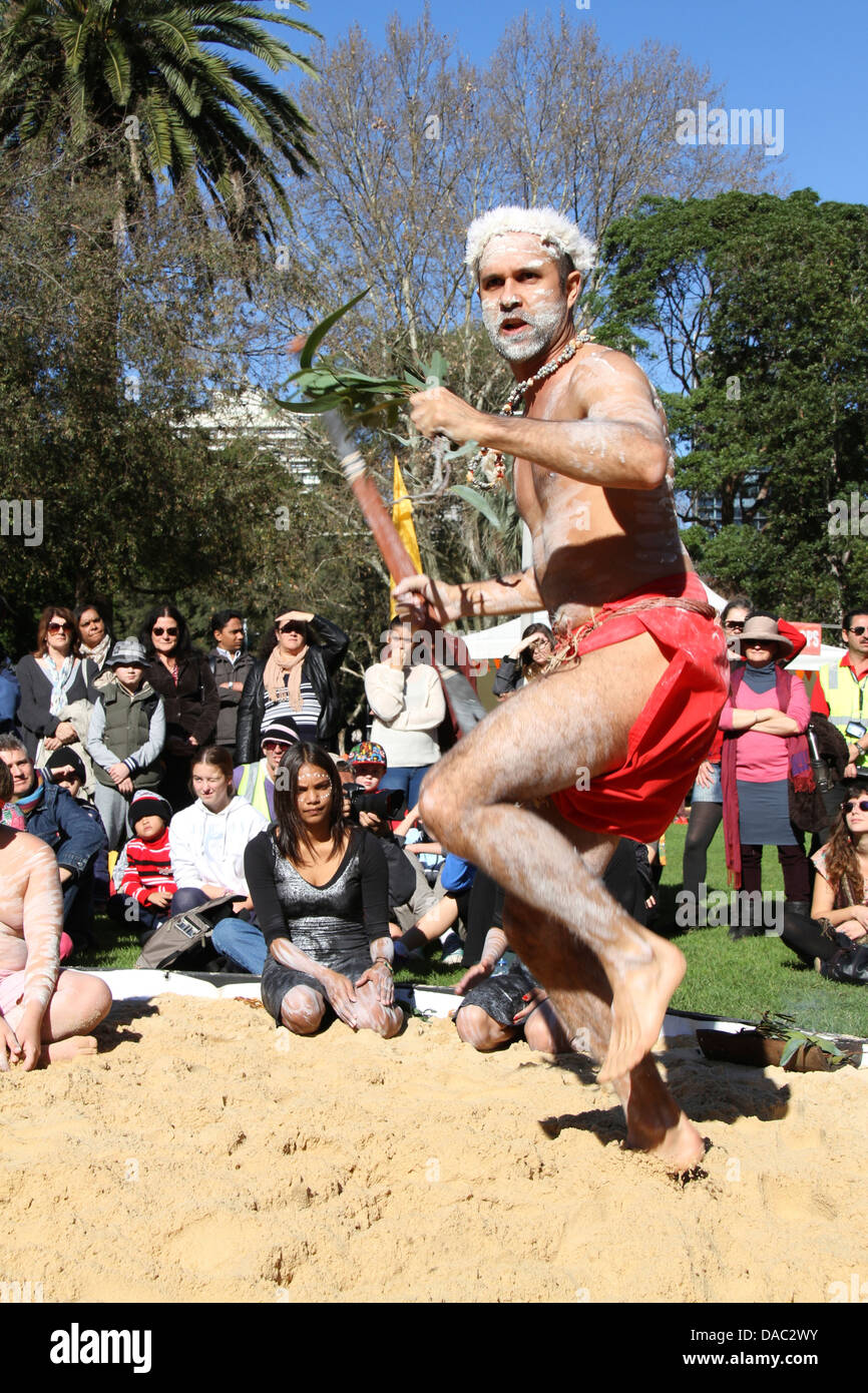 Aborigines traditionellen Tanz-Performance bei NAIDOC in der Stadt im Hyde Park. © Richard Milnes Kredit / Alamy Live News. Stockfoto