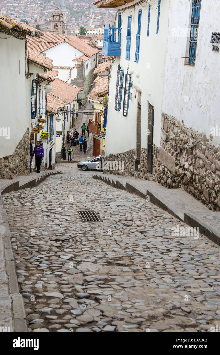 Kopfstein gepflasterten Straße Straßen Szene Innenstadt von Cusco Cuzco, Peru. Stockfoto