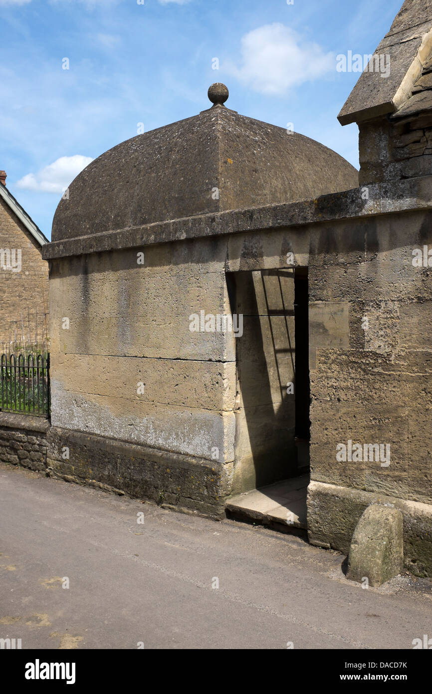 Der blinde Haus oder alte Dorf Lockup in Lacock Stockfoto
