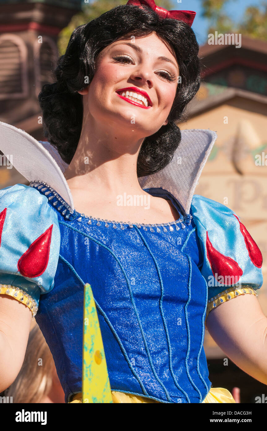 Snow White Main Street elektrische Parade Magic Kingdom in Disneyland, Anaheim, Kalifornien. Stockfoto