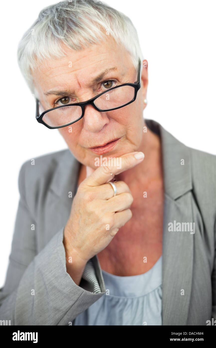 Denken Reife Frau mit Brille Stockfoto