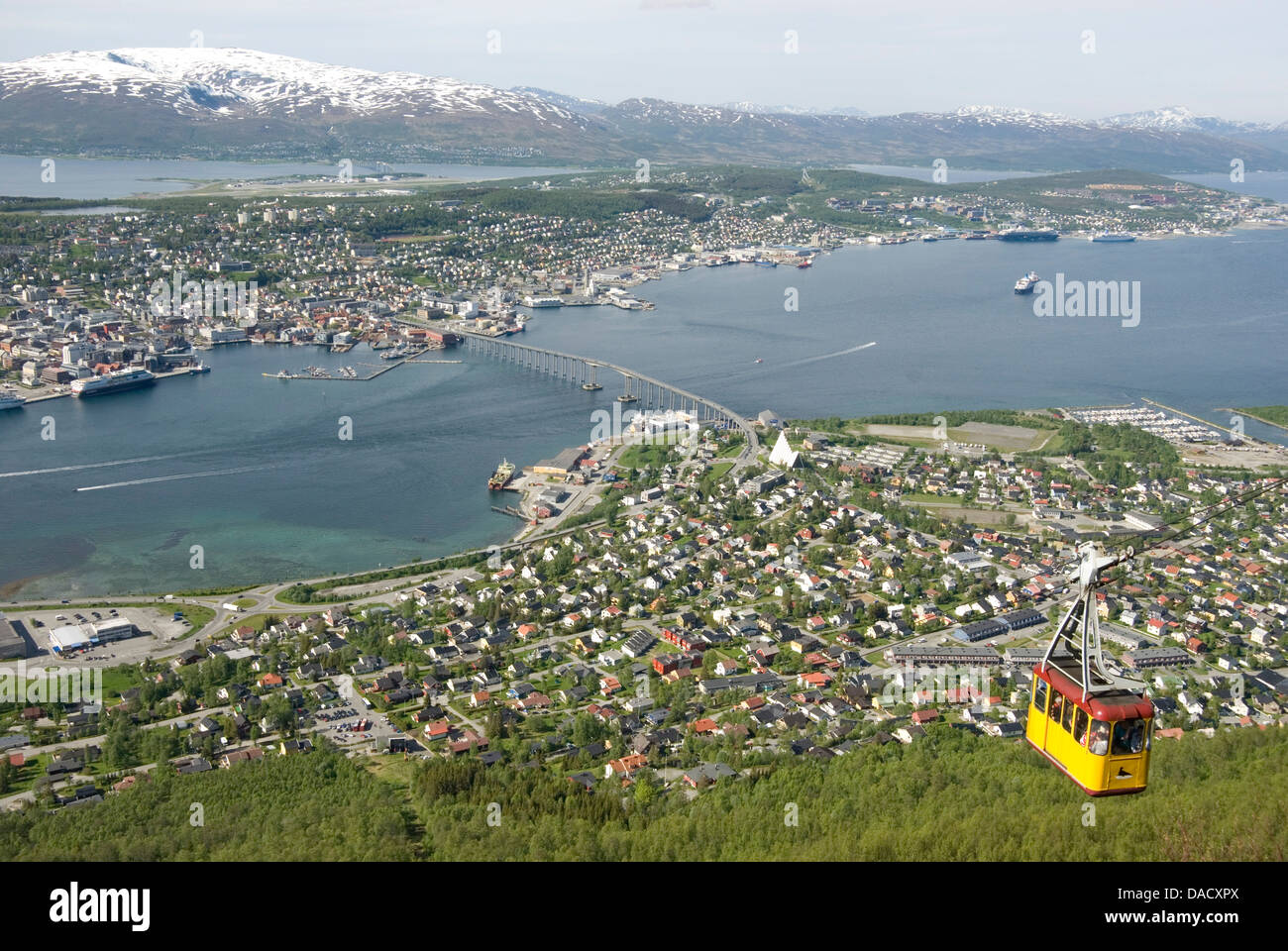 Tromso, gesehen vom Berg Storsteinen, Nord-Norwegen, Skandinavien, Europa Stockfoto