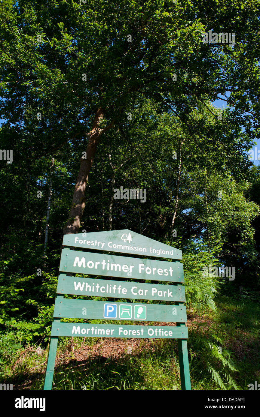 Mortimer Wald Willkommen Schilder, Whitcliffe, in der Nähe von Ludlow, Shropshire, England. Stockfoto