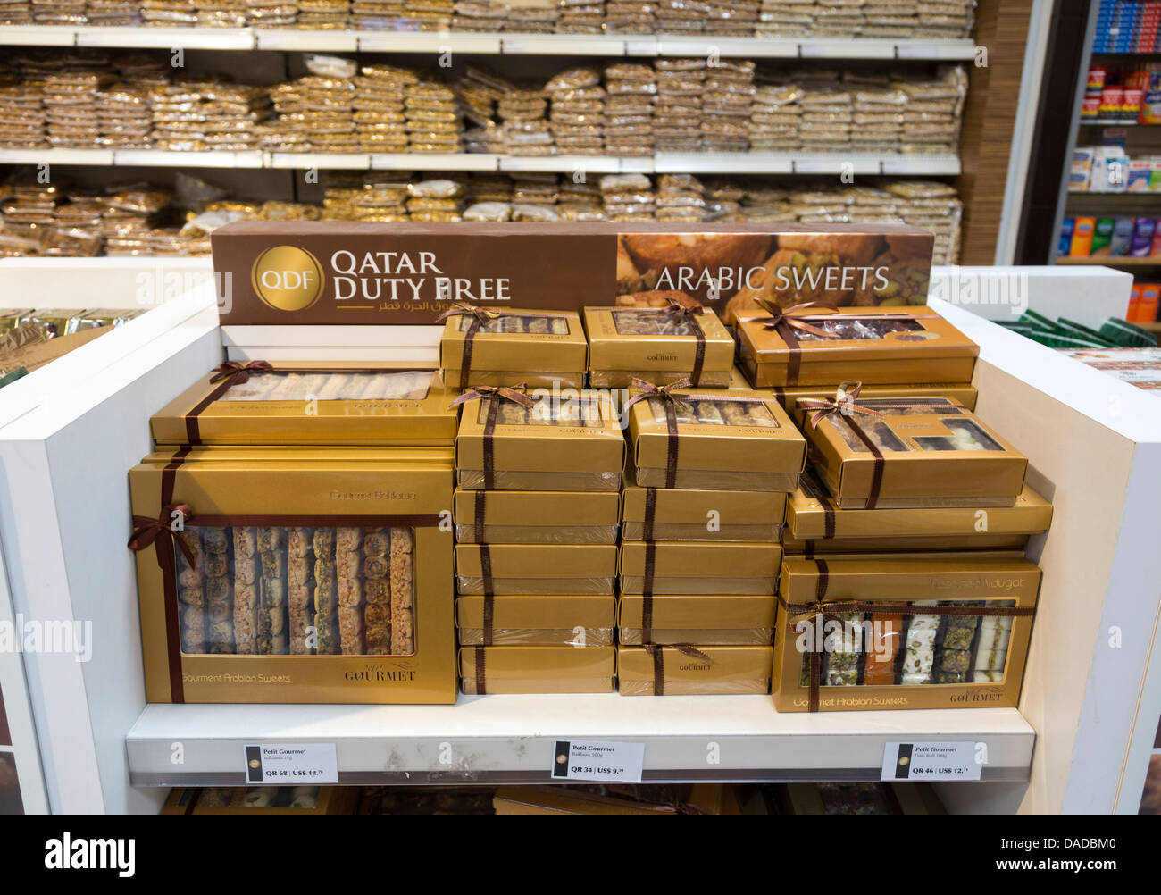 Arabische Gourmet-Süßigkeiten zu verkaufen, Duty-Free-Shop, Flughafen Doha, Katar Stockfoto