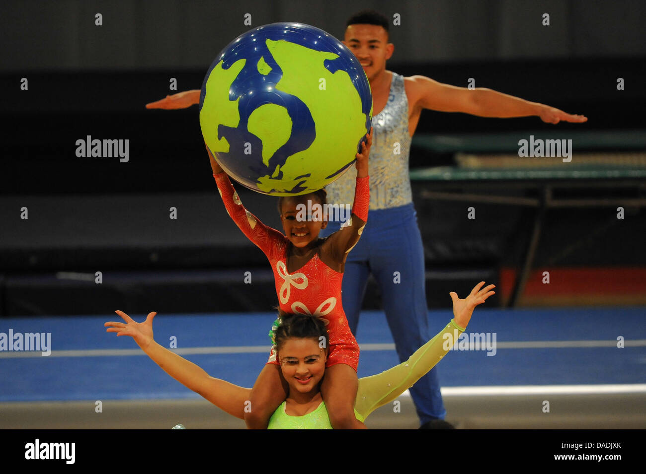 CAPE TOWN, SOUTH AFRICA - Donnerstag, 11. Juli 2013, Mitglied der EG (Eastern Cape) Kreuzfahrer Turnverein während der FIG (Federation Internationale De Gymnastique) 2. World Gym for Life Challenge im CTICC (Cape Town International Convention Centre) stattfinden. Die Veranstaltung ist vom 11. bis 13. Juli. Foto von Roger Sedres/ImageSA/Alamy Live-Nachrichten Stockfoto