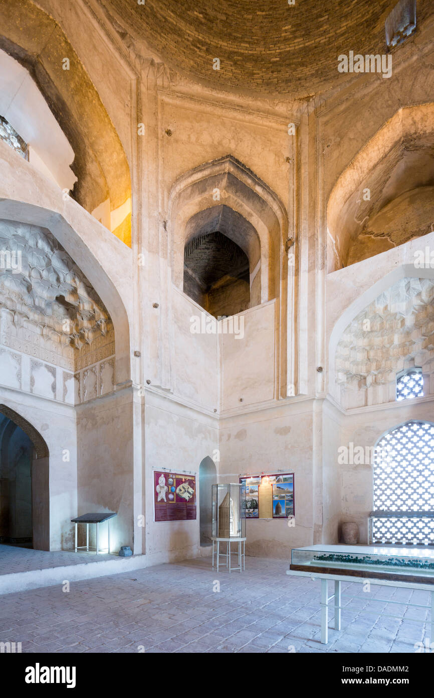 Innere des Mausoleums Haruniya, Tus, Iran Stockfoto