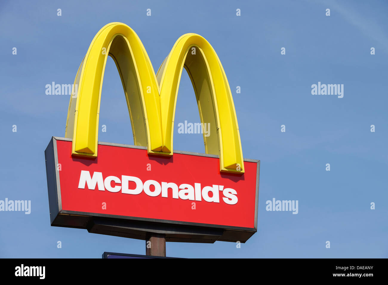 McDonalds goldenen Bögen Zeichen Stockfoto