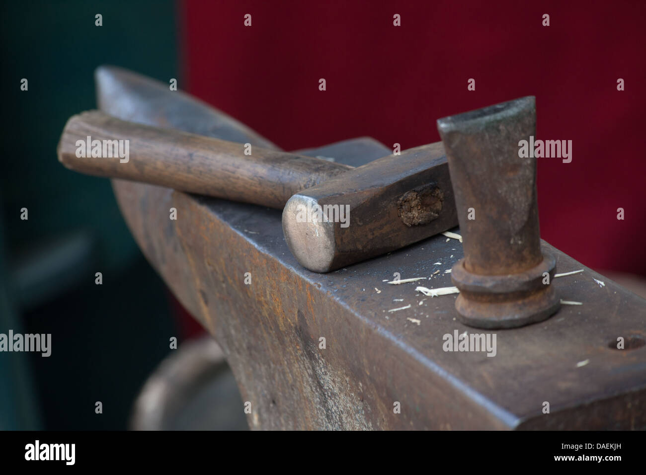 Hammer und Amboss, Schmiede-Werkzeuge Stockfoto
