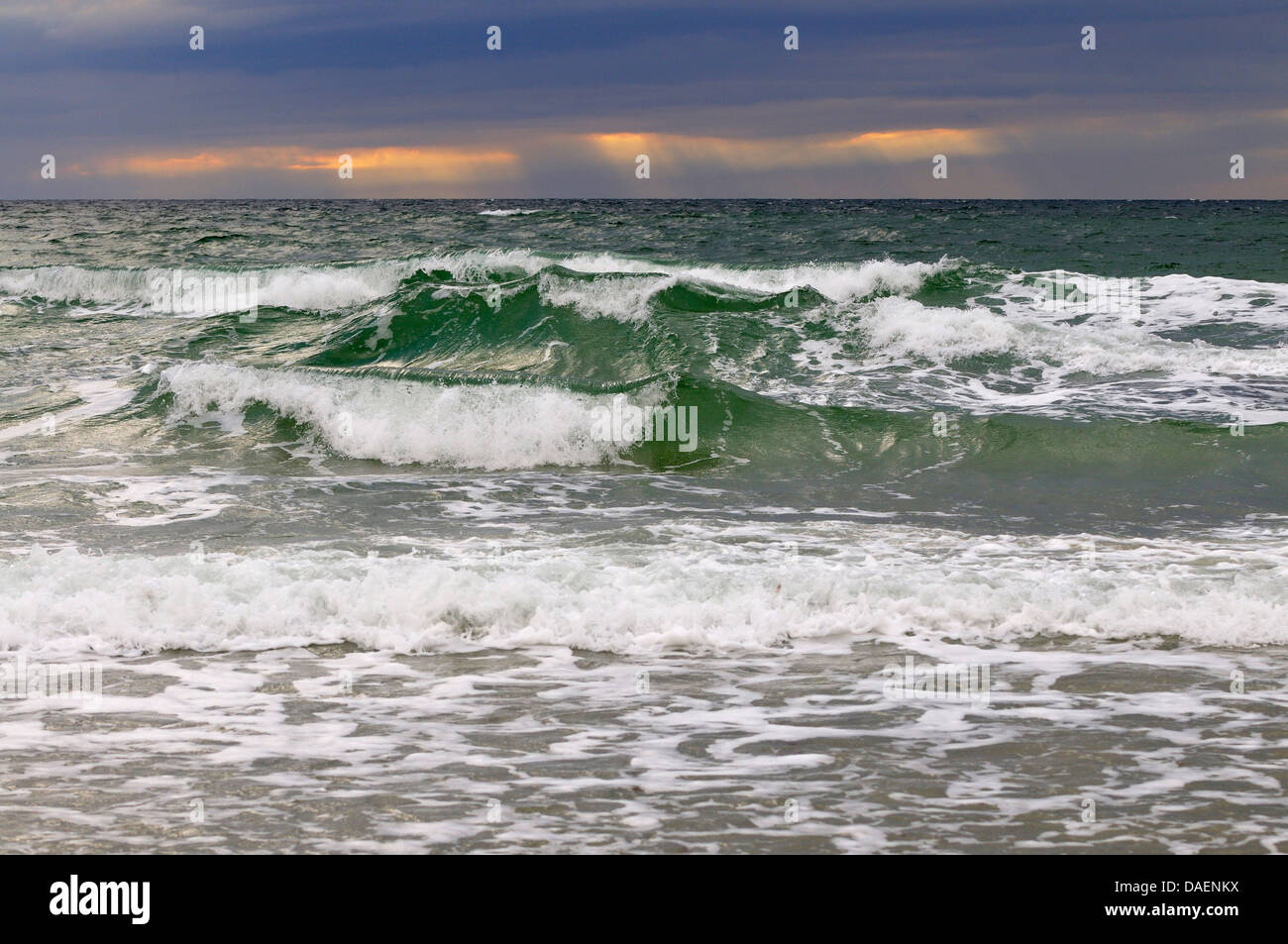 stürmische Ostsee bei nähert sich Gewitter, Deutschland, Mecklenburg-Vorpommern, Western Region Nationalpark Vorpommersche Stockfoto