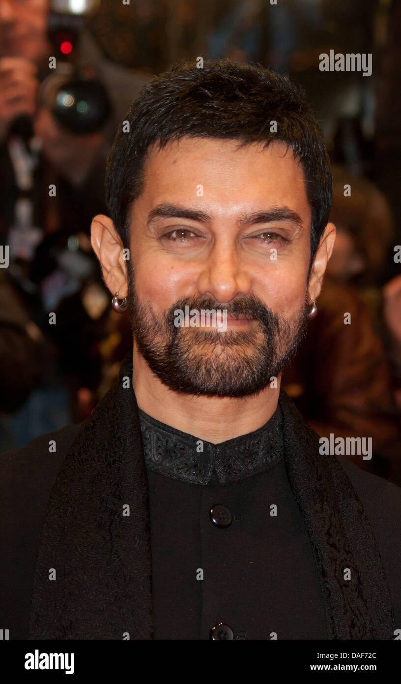 Schauspieler, Direktor Aamir Khan kommt bei der Premiere von "True Grit" auf der 61. Internationalen Filmfestspiele Berlin, Berlinale, im Berlinale-Palast in Berlin, Deutschland, am 10. Februar 2011. Foto: Hubert Boesl Stockfoto