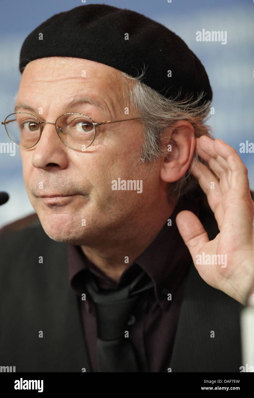 Türkisch-deutscher Schauspieler Vedat Erincin besucht die Pressekonferenz für den Film "Almanya" ("Almanya - Willkommen in Deutschland") während der 61. Internationalen Filmfestspiele Berlin in Berlin, Deutschland, 12. Februar 2011. Der Film läuft in der Sektion Wettbewerb außer Konkurrenz des International Film Festival. Die 61. Berlinale findet vom 10. bis 20. Februar 2011. P Stockfoto