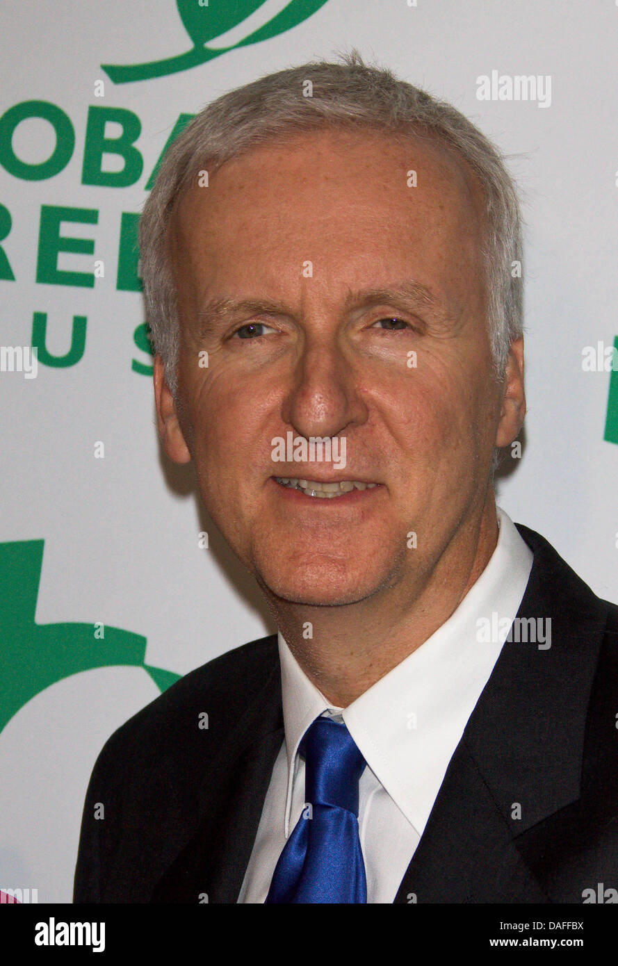 Regisseur James Cameron kommt bei Global Green USA 8. jährlichen Pre-Academy Awards Party "Grünere Städte für A Kühler Planet" im Avalon Hollywood in Los Angeles, USA, 23. Februar 2011. Foto: Hubert Boesl Stockfoto