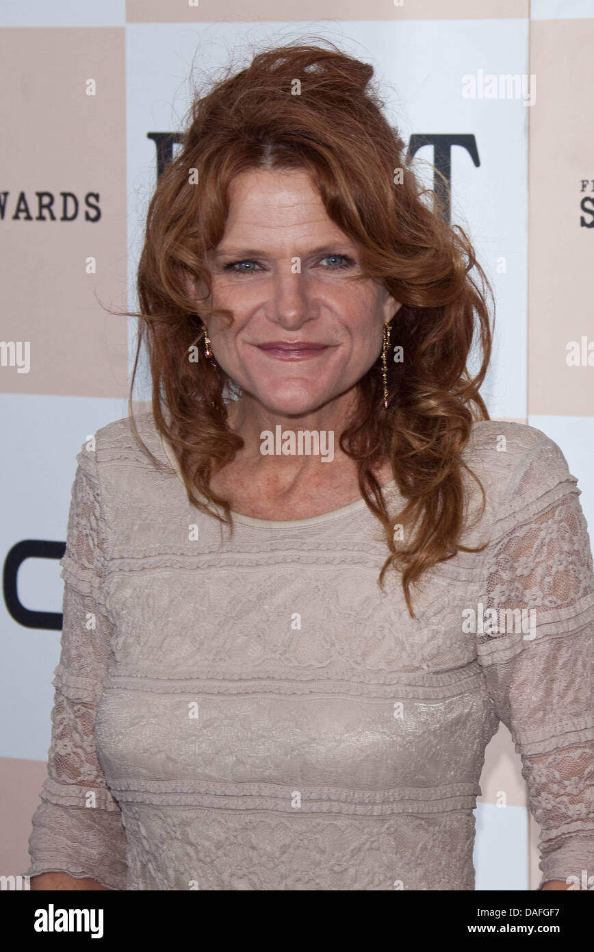 Schauspielerin Dale Dickey kommt bei den 26. jährliche Spirit Awards in einem Zelt am Strand von Santa Monica in Los Angeles, USA, am 26. Februar 2011. Foto: Hubert Boesl Stockfoto