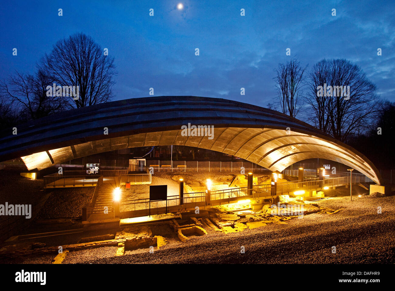 industrielle Archäologie-Park im Museum St. Antony-Hütte am Abend, Oberhausen, Ruhrgebiet, Nordrhein-Westfalen, Deutschland Stockfoto