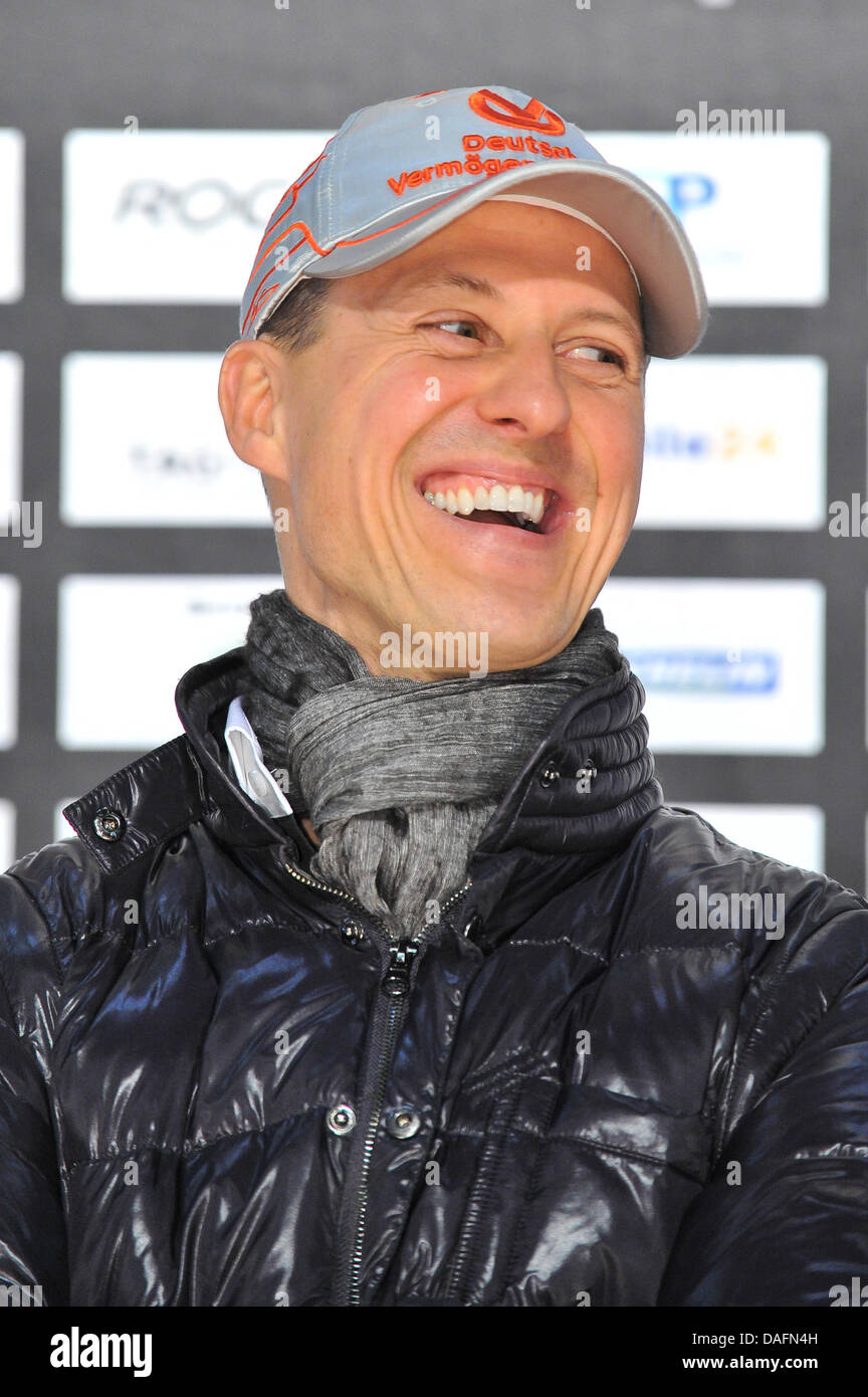 Deutsche Formel1 Rennfahrer Michael Schumacher besucht eine Pressekonferenz am Race of Champions in Düsseldorf, 2. Dezember 2011. Foto: Revierfoto Stockfoto