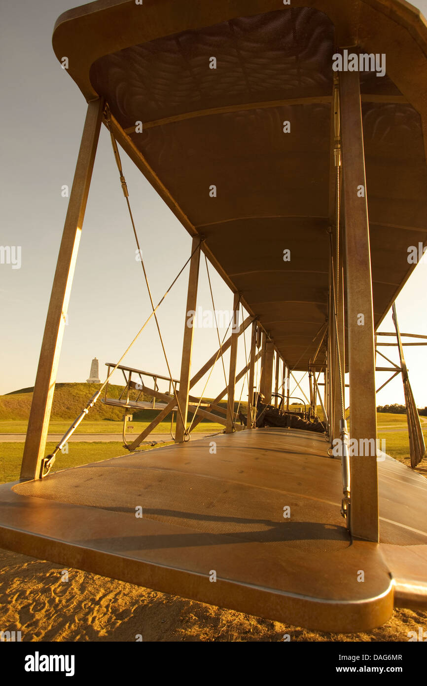 ERSTEN FLUG SKULPTUR (© STEVEN H SMITH 2003) WRIGHT BROTHERS NATIONAL MEMORIAL KITTY HAWK OUTER BANKS NORTH CAROLINA USA Stockfoto