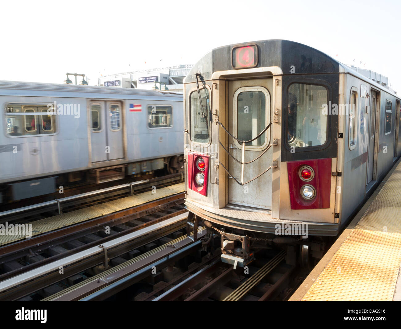 4 Zug, U-Bahn Tracks, der Bronx, New York Stockfoto