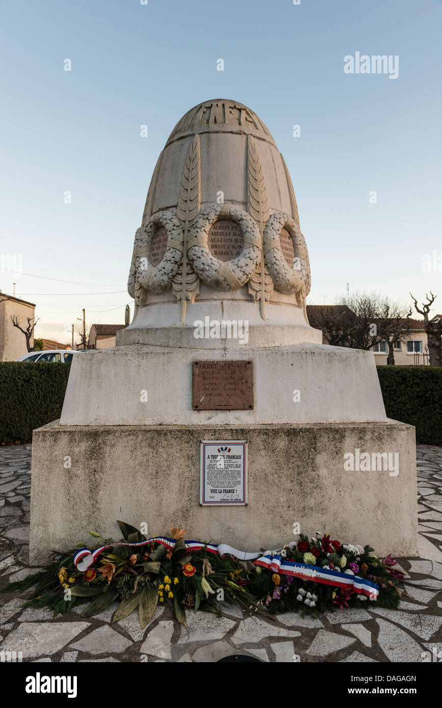 2. Weltkrieg-Denkmal in Alignan du Vent, Hérault, Languedoc-Roussillon, Frankreich Stockfoto