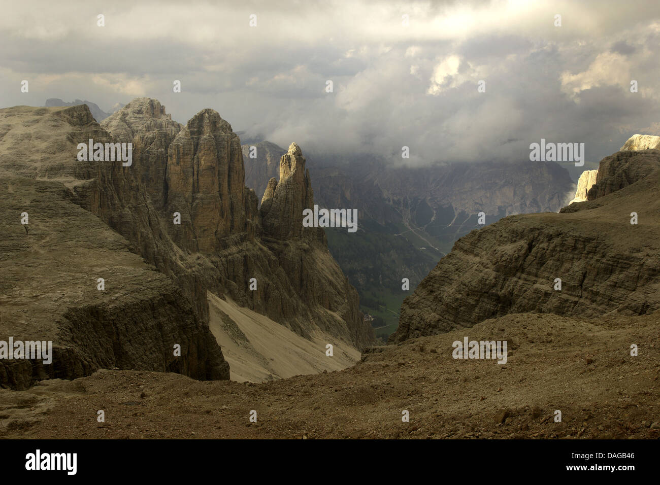 Blick vom Piz Boe, Dent de Mesdi und Val de Mesdi, Italien, Dolomiten Stockfoto
