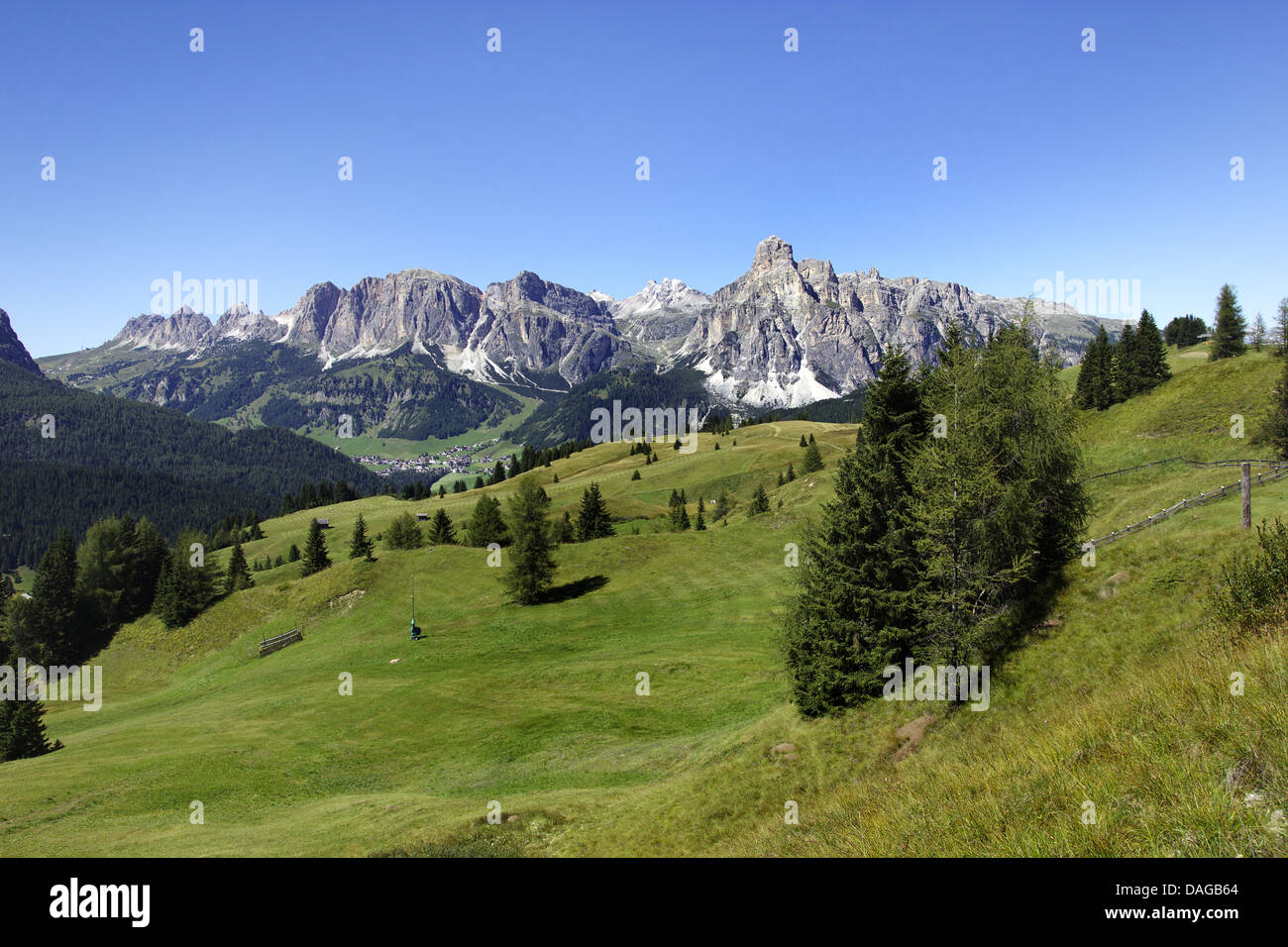 Blick vom Pralongia Puez Gruppe mit Cir, Sass da Ciampac und Sass Songher, Italien, Dolomiten Stockfoto
