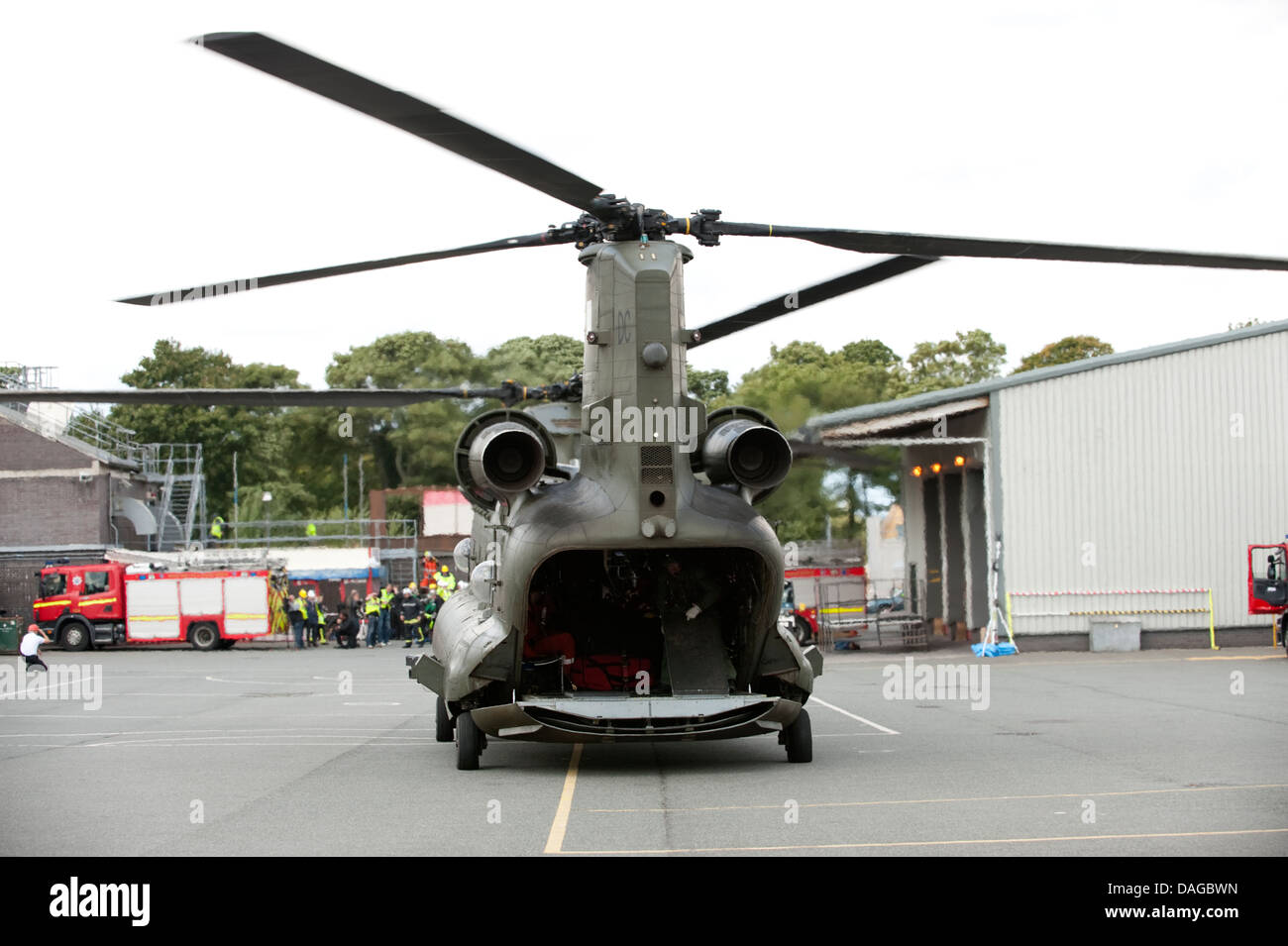 Britische Armee Chinook Helikopter Twin Rotor Stockfoto