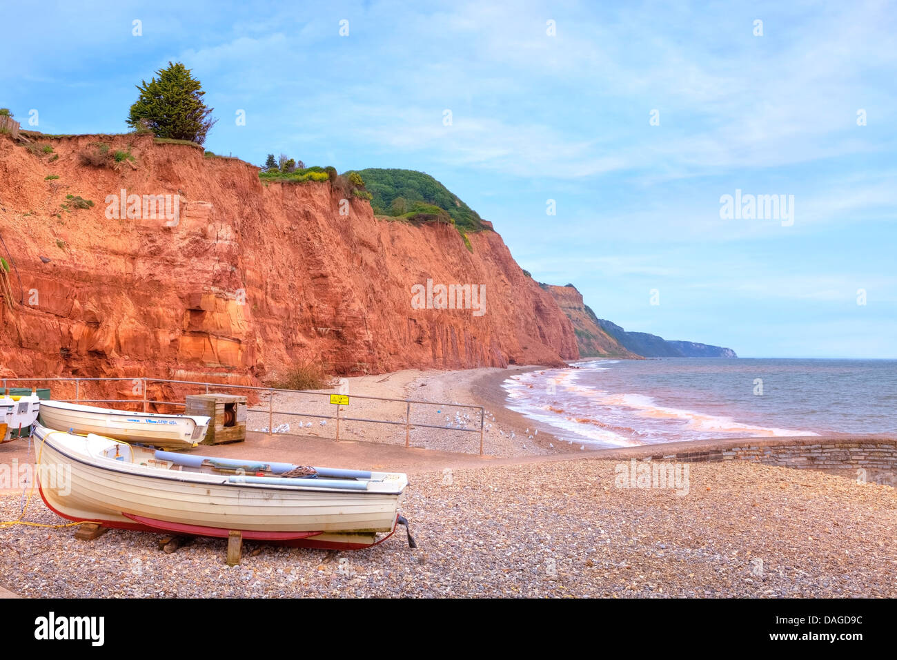 rot gefärbten Felsen in Sidmouth, Devon, Vereinigtes Königreich Stockfoto