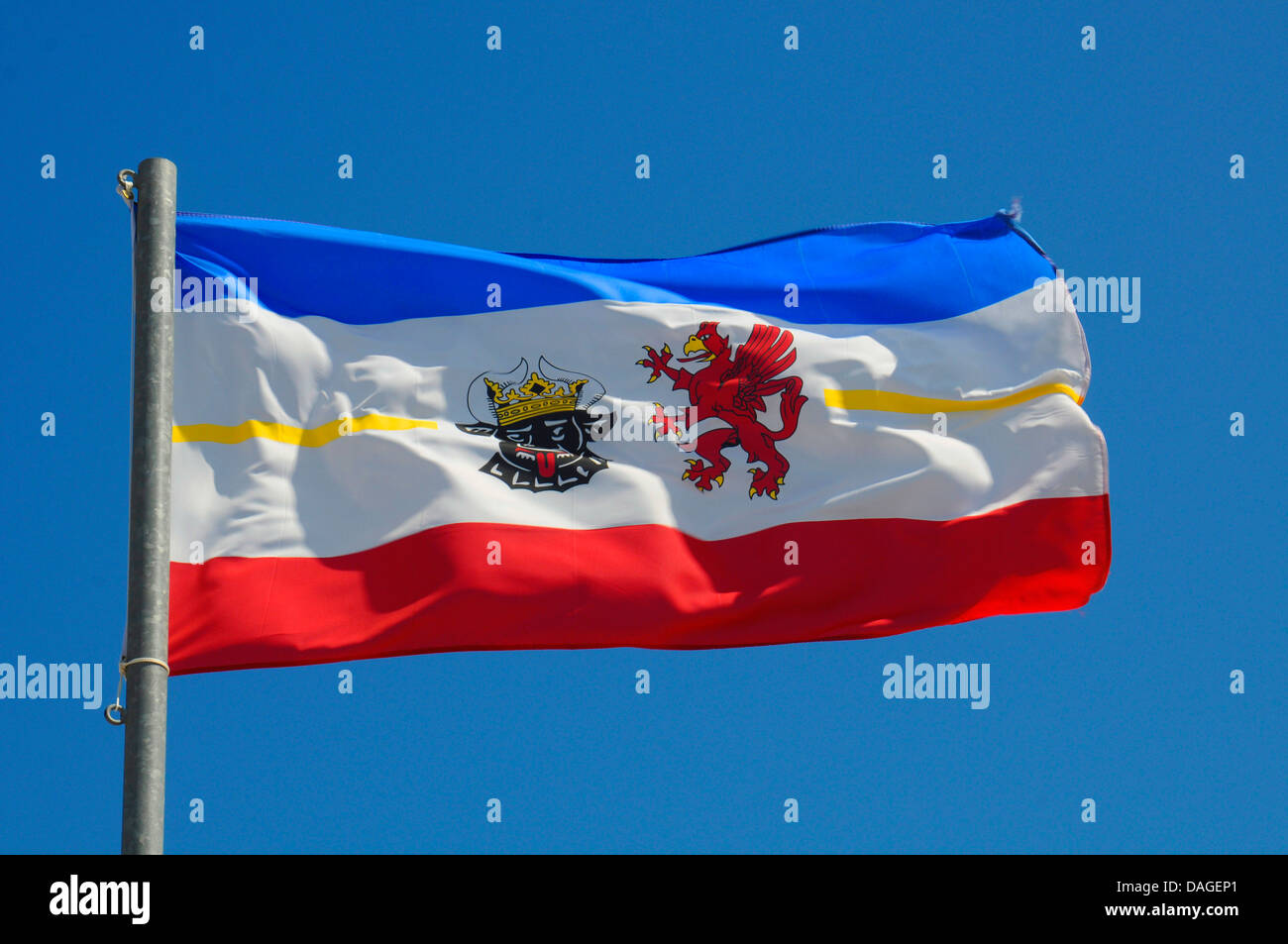 Flagge von mecklenburg vorpommern -Fotos und -Bildmaterial in hoher  Auflösung – Alamy