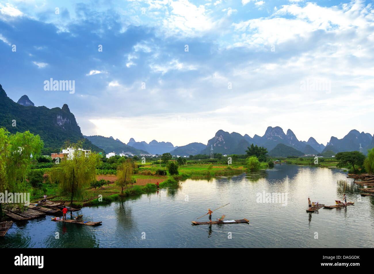 China-Guilin-Yangshuo-rafting Stockfoto