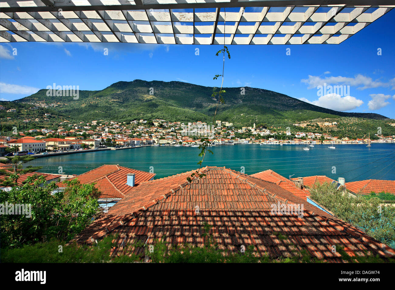Vathi, der "Hauptstadt" von Ithaka ("Ithaki") Insel, Ionisches Meer, Nordteil ("sieben Inseln"), Griechenland. Blick vom Perantzada Hotel. Stockfoto