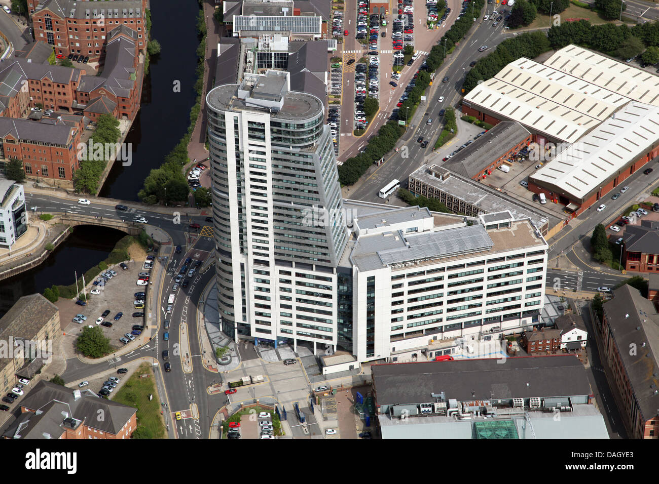 Luftaufnahme von Bridgewater Place Apartments im Stadtzentrum von Leeds Stockfoto