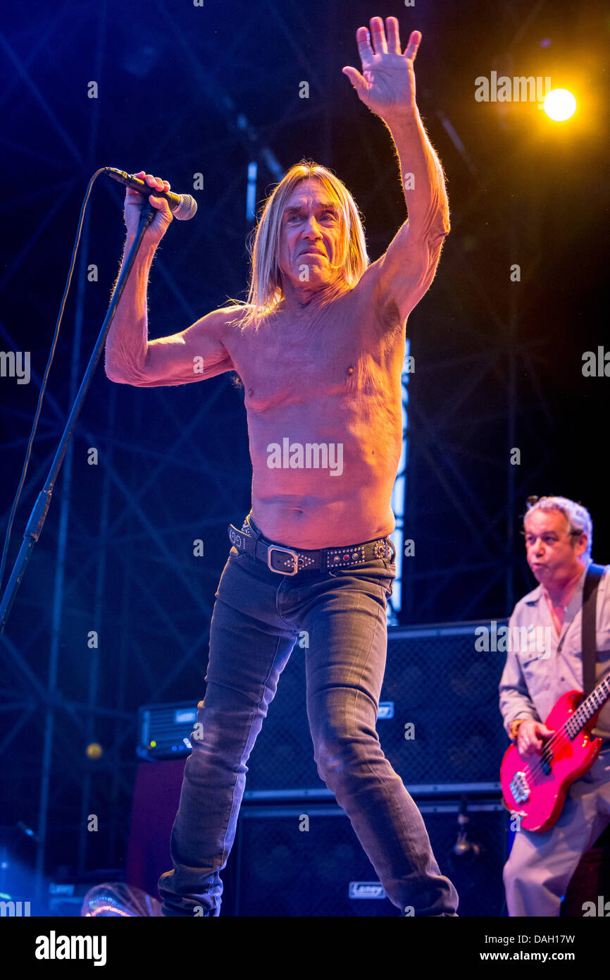 Mailand Italien. 11. Juli 2013. IGGY POP und The Stooges führt live am Ippodromo del Galoppo während der "City Sound Festival 2013" Credit: Rodolfo weitertransferiert/Alamy Live News Stockfoto