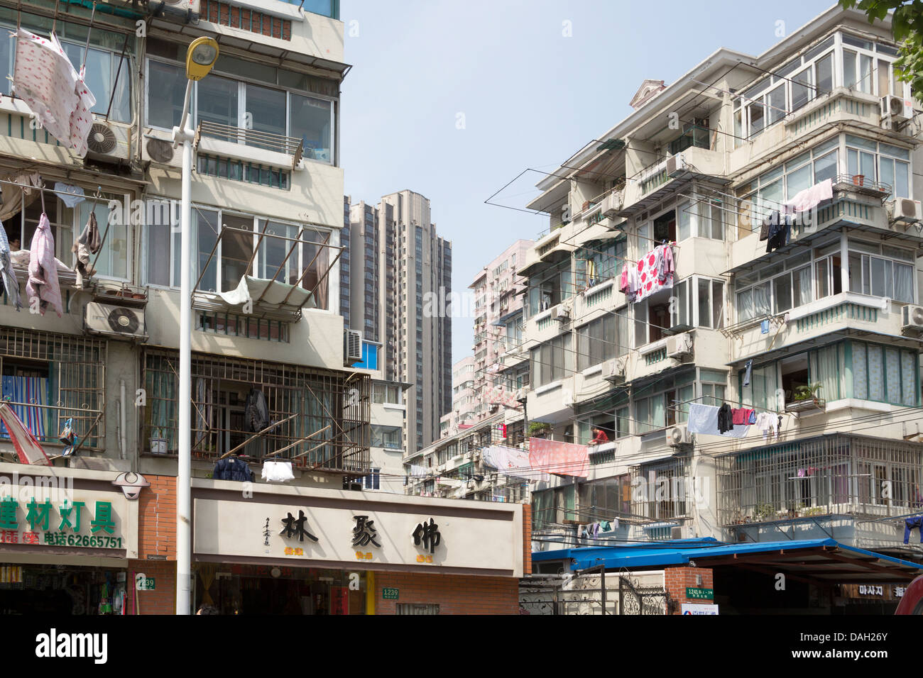 Blocke Von Wohnungen Oder Wohnungen In Shanghai China Stockfotografie Alamy