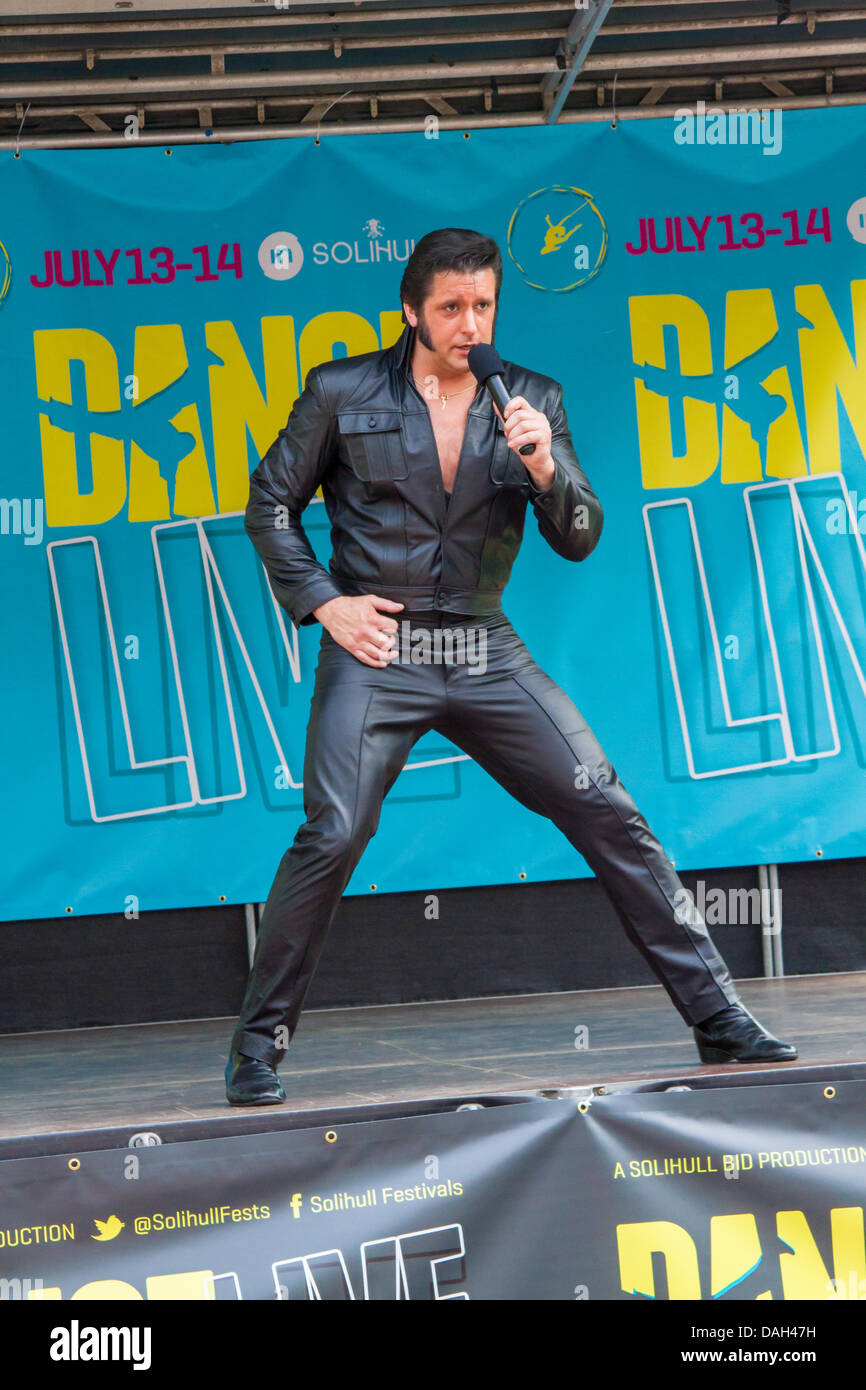 Solihull, Großbritannien. 13. Juli 2013. Kredit-tanzenden Darsteller auf der Bühne in Solihull UK während der Tanz Live Event findet am 13. / 14. Juli 2013: Steven Reh/Alamy Live News Stockfoto