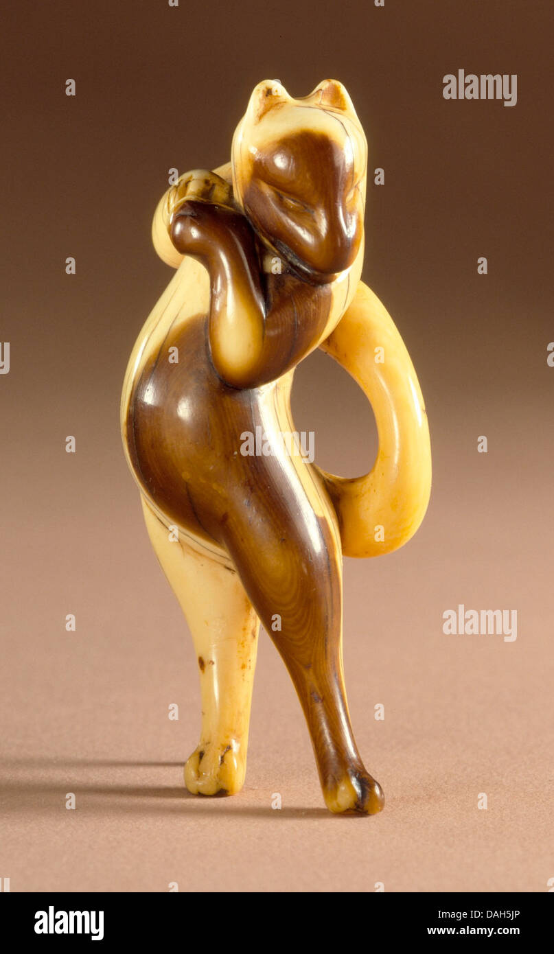 Die Skulptur „Dancing Fox“, Teil der LACMA-Kollektion, fängt die anmutige Bewegung eines Fuchses in dynamischer Bewegung ein und zeigt die Kunst der antiken Tierdarstellung in der Kunst. Stockfoto