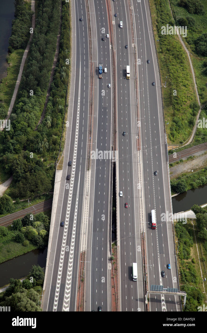 Luftaufnahme der Autobahn M60 in der Nähe von Stockport, Manchester Stockfoto