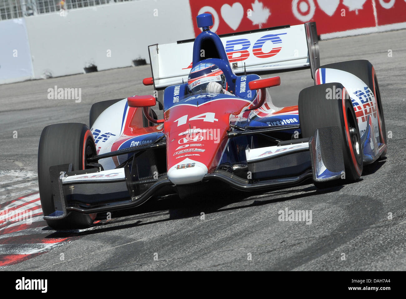 Toronto, Ontario, Kanada. 13. Juli 2013. Toronto, Ontario, Kanada, 13. Juli 2013. Takumo Sato (14) in Aktion während der Honda Indy Toronto an Exhibition Place, Toronto am 13. Juli. Gerry Angus/CSM/Alamy Live-Nachrichten Stockfoto