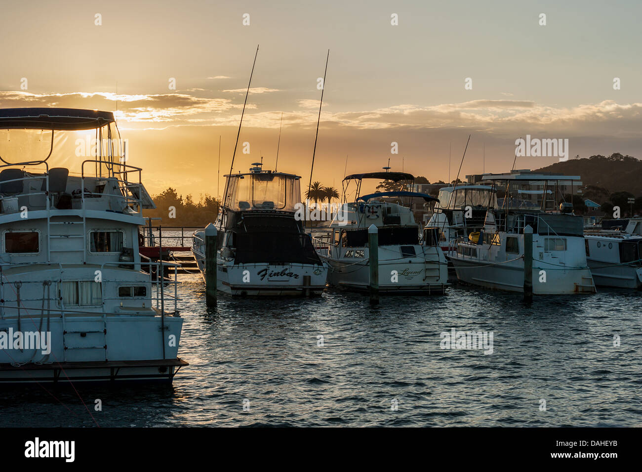 Der Bootshafen am Angelgewässer Stadt- und Touristenzentrum von Lakes Entrance in Gippsland, Victoria. Stockfoto