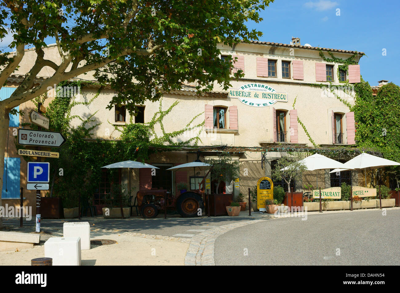 Rustrel Dorf Provence Frankreich Stockfoto