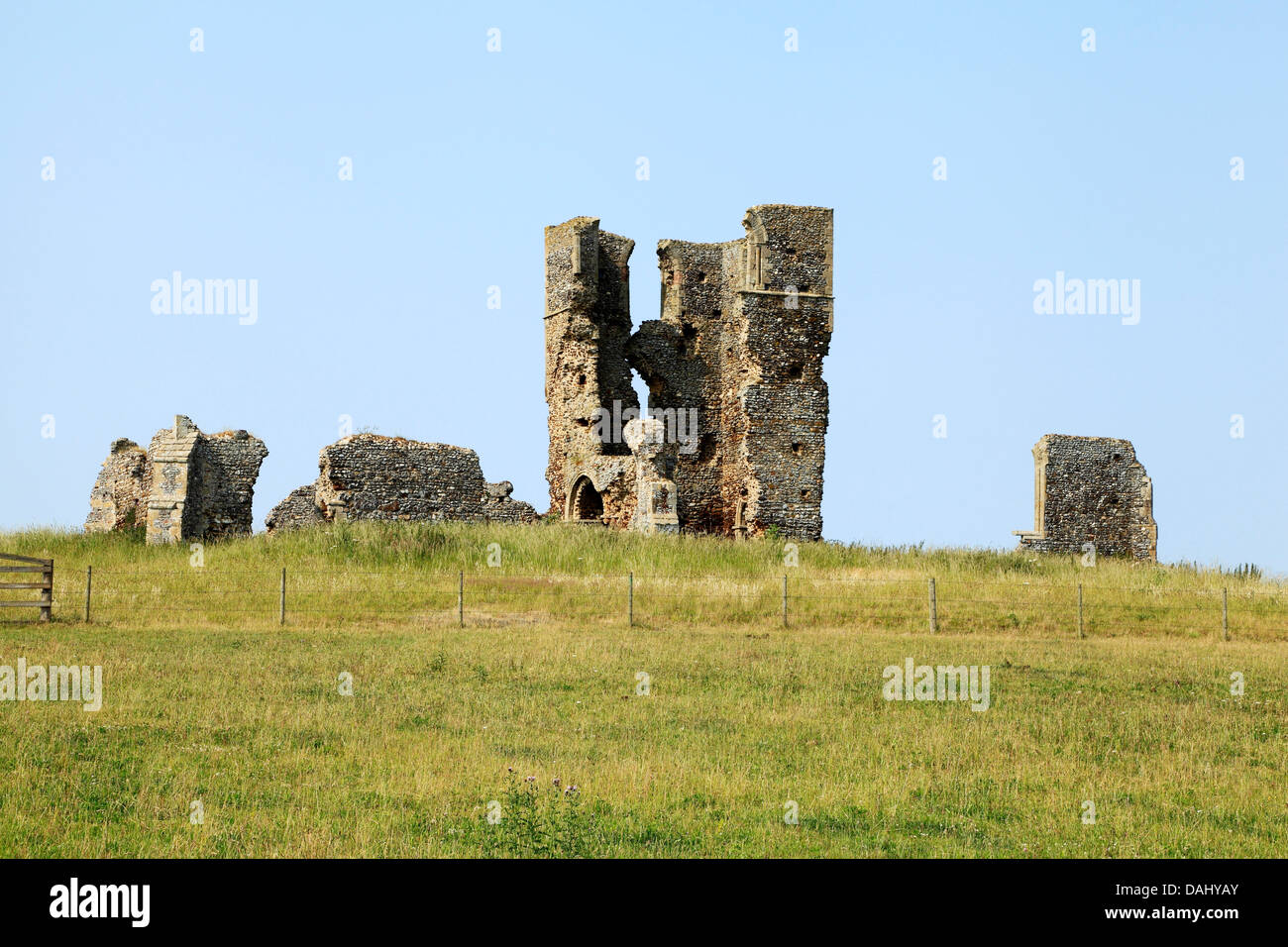 Bawsey, Norfolk, Ruinen von Norman Kirchturm, England UK englische mittelalterliche Kirchen verloren Wüstung Dörfer ruiniert Stockfoto