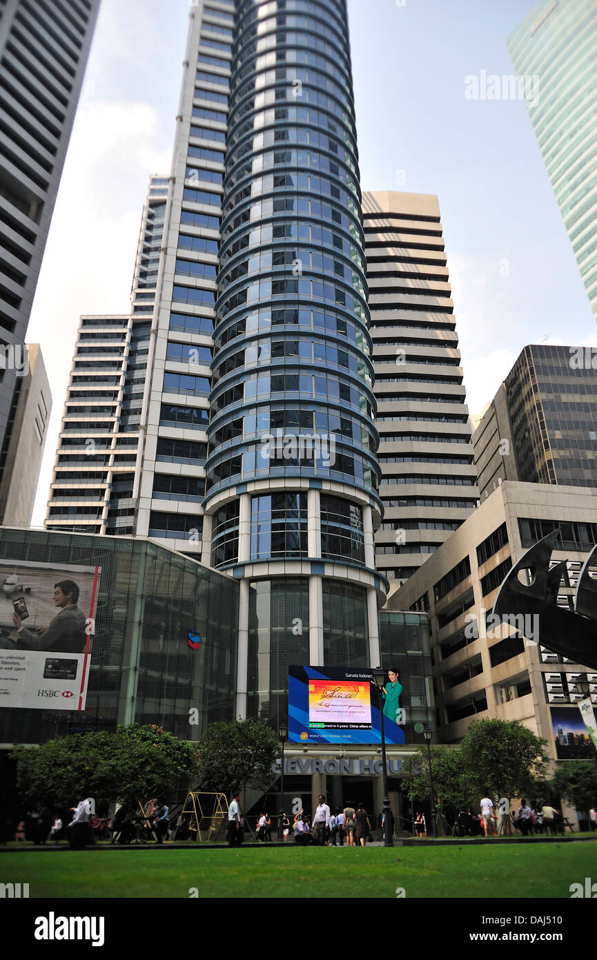 Mittagspause in Raffles Place Central Business District Singapur Stockfoto