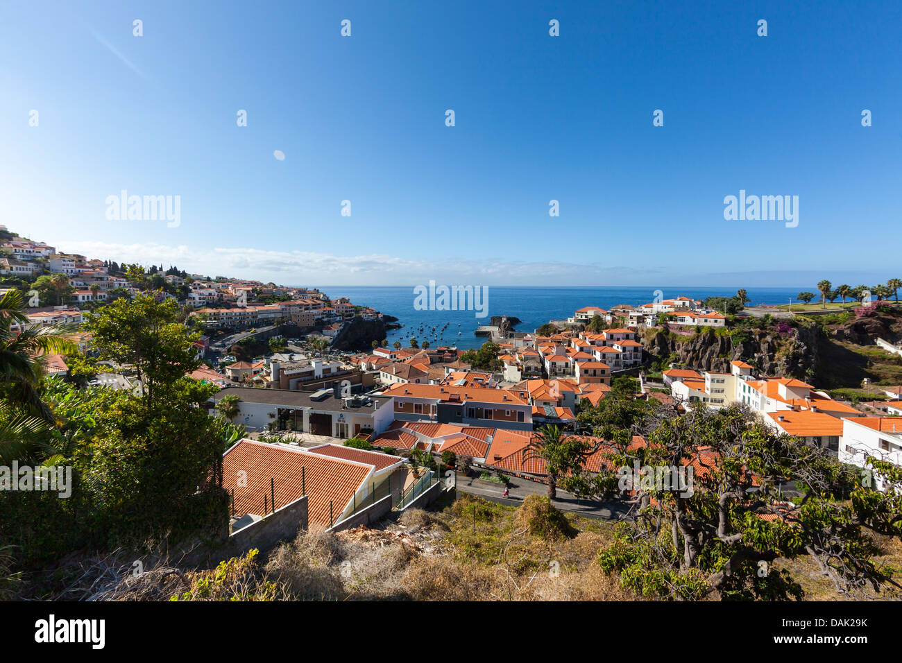 Portugal, Blick auf Häuser in Camara de Lobos Stockfoto
