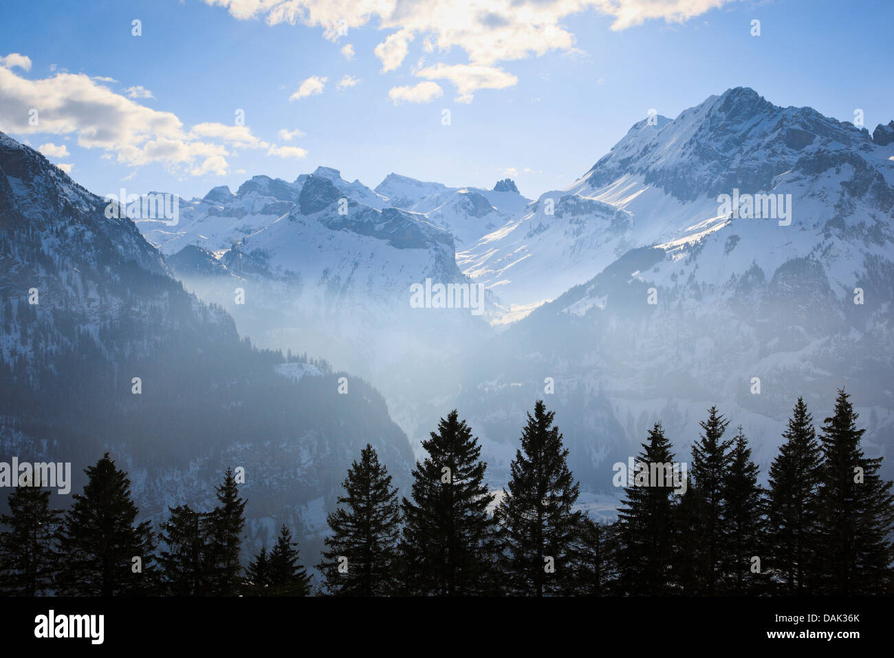 Ansicht des Lohner-Massivs, Schweiz, Berner Oberland, Kandersteg Stockfoto