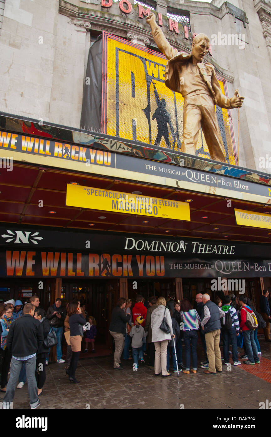 Dominion Theatre bekannt für seine We Will Rock You musical bei Tottenham Court Road Blooomsbury Bezirk London England Großbritannien UK Stockfoto