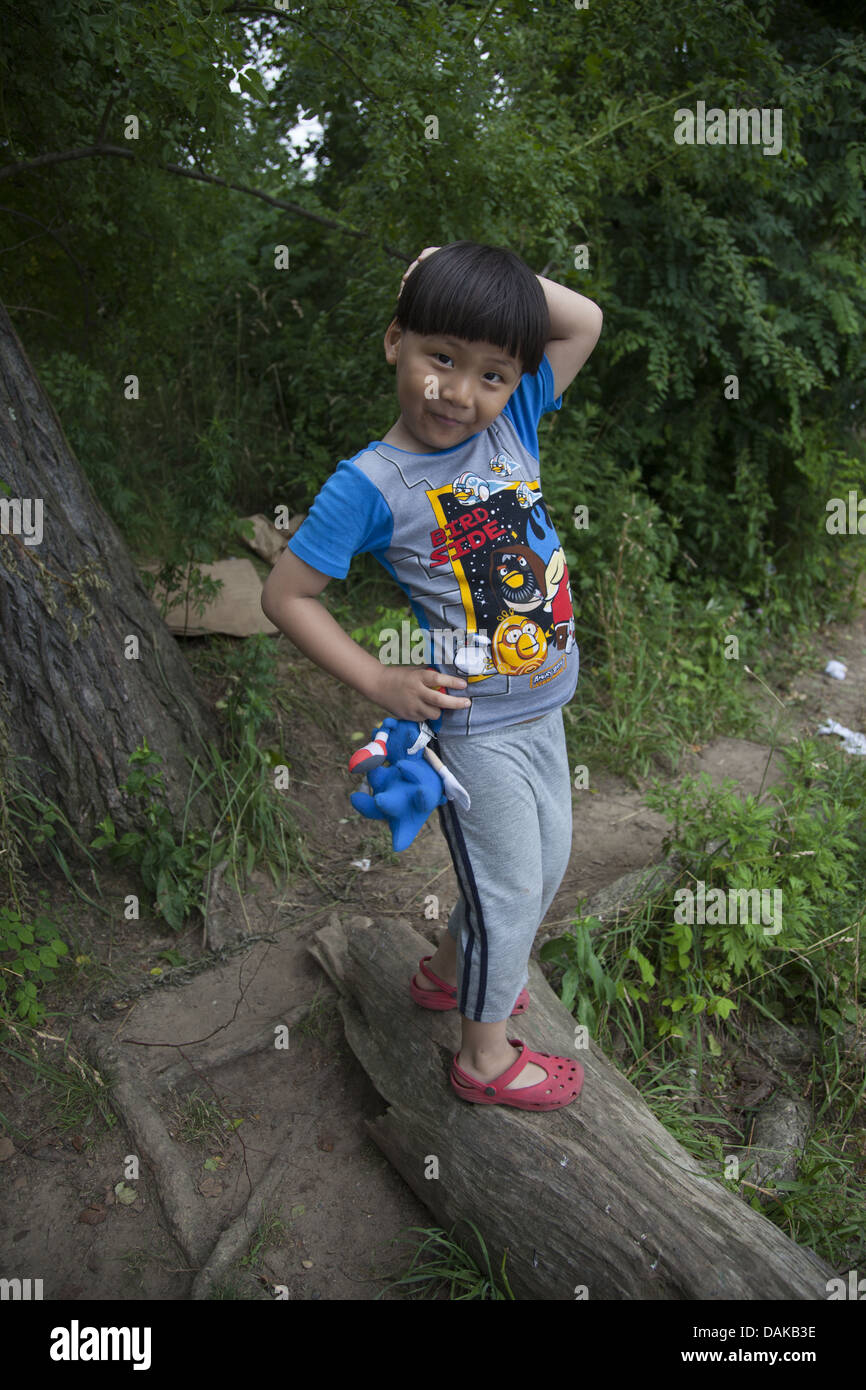 Glückliches koreanischen Kind im Prospect Park in Brooklyn, New York. Stockfoto